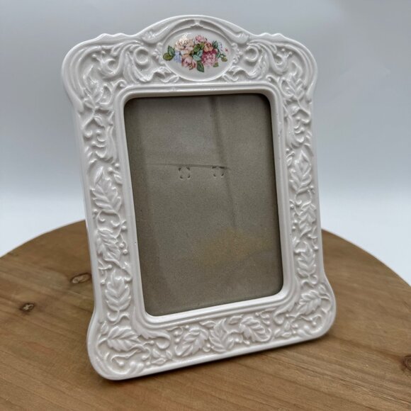 Porcelain Picture Photo Frame Floral detail cottage core farmhouse 3.5” x 5” - Picture 1 of 11